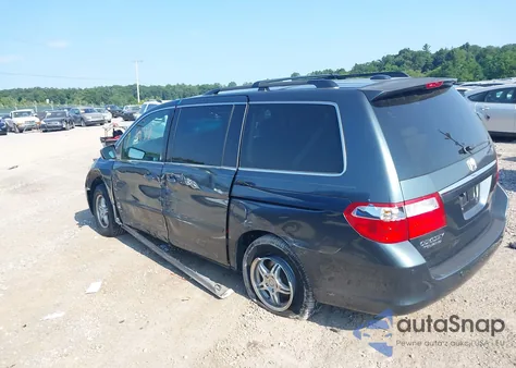 2006 Honda Odyssey Touring z USA, uszkodzony, nr VIN 5FNRL38876B102013
